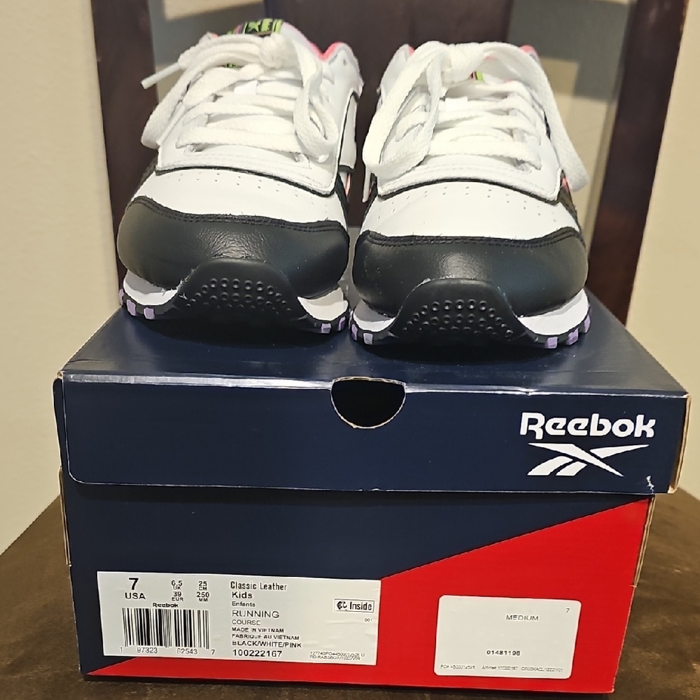 Unisex Reebok x Anuel AA Classic Leather Shoes